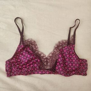Victoria's Secret lace smooth geometric floral bralette